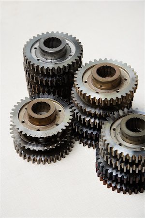 simsearch:600-06936138,k - Stacks of Gears Fotografie stock - Premium Royalty-Free, Codice: 600-02201506