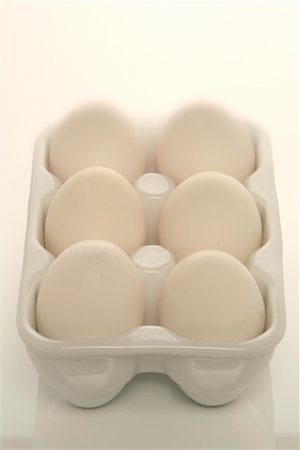 seis - Six Eggs in a Carton Foto de stock - Sin royalties Premium, Código: 600-02264015