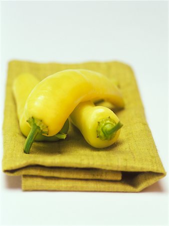 Yellow Peppers on Napkin Stock Photo - Premium Royalty-Free, Code: 600-02264940