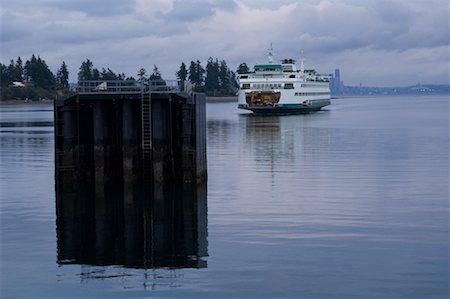 puget sound - Seattle-Bainbridge Ferry, Bainbridge Island, Puget Sound, Washington, USA Foto de stock - Sin royalties Premium, Código: 600-02265102