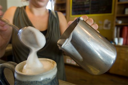 preparation of a cappuccino - Barista Making Coffee, Cafe Bonjour, Lafayette, Louisiana, USA Stock Photo - Premium Royalty-Free, Code: 600-02265130