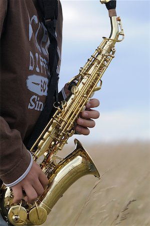 Nahaufnahme des jungen ein Saxophon spielen Stockbilder - Premium RF Lizenzfrei, Bildnummer: 600-02290096