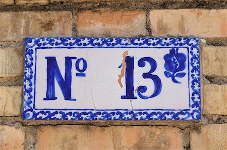 sfortuna - Address Number on Wall, Spain Fotografie stock - Premium Royalty-Free, Codice: 600-02290134