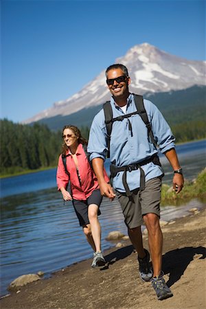 People Hiking by Mount Hood, Oregon, USA Foto de stock - Sin royalties Premium, Código: 600-02346454