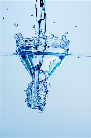 eau propre - Projections d'eau Photographie de stock - Premium Libres de Droits, Code: 600-02347970