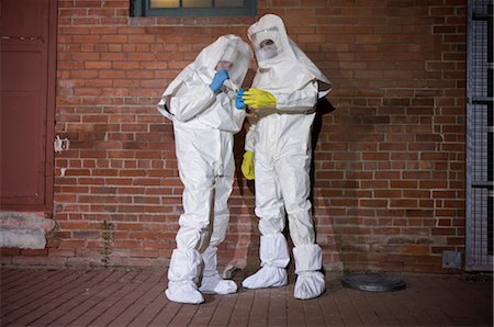 químico (hombre) - Workers in Hazmat Suits Foto de stock - Sin royalties Premium, Código: 600-02348080