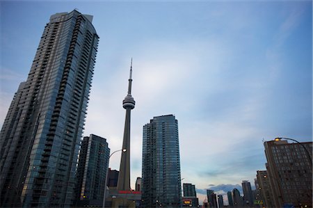 rogers centre - View of Downtown Toronto From the Gardiner Expressway, Ontario, Canada Foto de stock - Sin royalties Premium, Código: 600-02348541