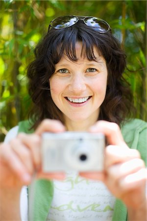 simsearch:600-02346441,k - Portrait of Woman Taking Pictures San Francisco, California, USA Stock Photo - Premium Royalty-Free, Code: 600-02376677