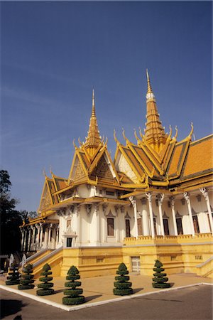 Throne Hall, Phnom Penh Royal Palace, Phnom Penh, Cambodia Stock Photo - Premium Royalty-Free, Code: 600-02376906