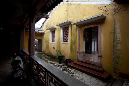 quang nam province - Courtyard, Hoi An, Quang Nam Province, Vietnam Stock Photo - Premium Royalty-Free, Code: 600-02376921