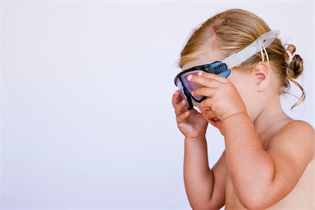 Toddler Wearing Scuba Mask Stockbilder - Premium RF Lizenzfrei, Bildnummer: 600-02371039