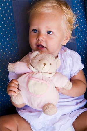 simsearch:600-00795637,k - Toddler with Teddy Bear in Armchair Photographie de stock - Premium Libres de Droits, Code: 600-02371046