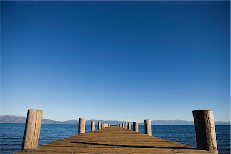 dock lake perspective - Dock on Lake Tahoe, California, USA Stock Photo - Premium Royalty-Free, Code: 600-02386154