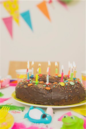 sprinkles - Set de table pour la fête d'anniversaire Photographie de stock - Premium Libres de Droits, Code: 600-02461261