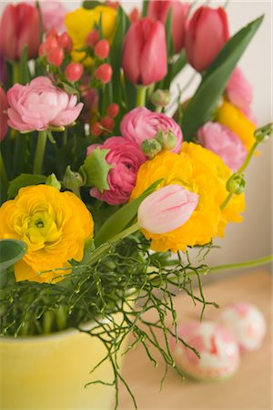 smelling tulip - Vase of Flowers at Easter Stock Photo - Premium Royalty-Free, Code: 600-02461287