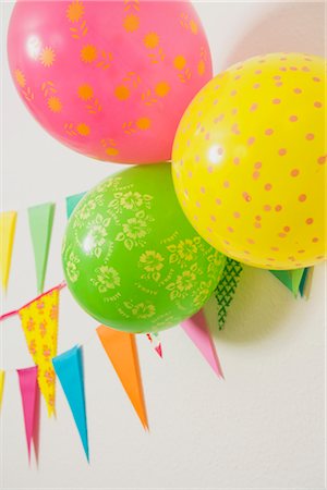 pennant flag - Birthday Party Decorations Foto de stock - Sin royalties Premium, Código: 600-02461300