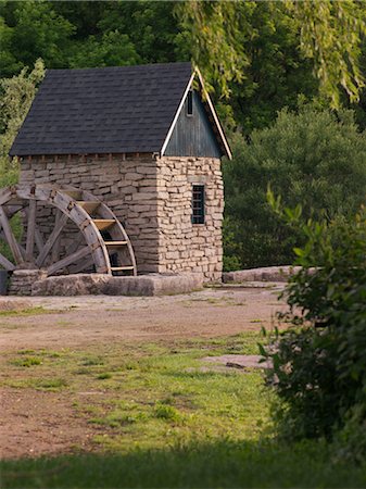 Mill with Waterwheel Foto de stock - Sin royalties Premium, Código: 600-02594199