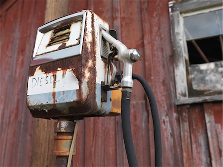 Rusty Gas Pump Foto de stock - Sin royalties Premium, Código: 600-02594276