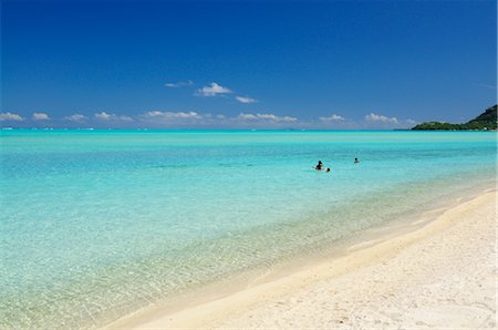 polynésie française - Gens dans l'eau, Plage Matira, Bora Bora, Polynésie française Photographie de stock - Premium Libres de Droits, Code: 600-02590595