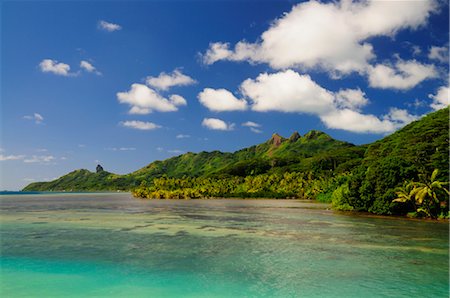 Overview of Bay, Huahine, French Polynesia Foto de stock - Royalty Free Premium, Número: 600-02590612