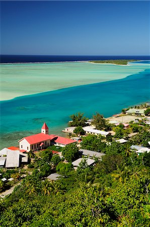 simsearch:600-02590666,k - Overview of Village, Maupiti, French Polynesia Fotografie stock - Premium Royalty-Free, Codice: 600-02590650