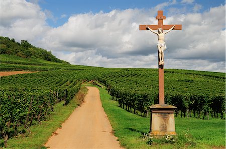 sagrado - Statue de Jésus-Christ dans le vignoble, Kaysersberg, Haut-Rhin, Alsace, France Photographie de stock - Premium Libres de Droits, Code: 600-02590849