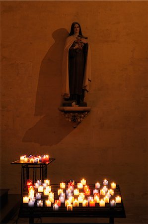 santuario - Sarlat Cathedral, Old Town of Sarlat-la-Caneda, Dordogne, Aquitaine, France Foto de stock - Sin royalties Premium, Código: 600-02590854