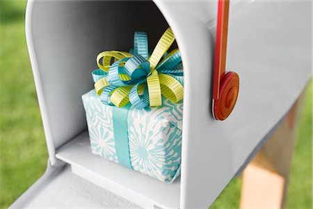 Gift in Mailbox Stock Photo - Premium Royalty-Free, Code: 600-02593752