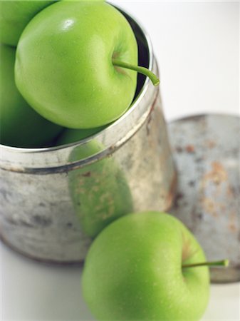 simsearch:600-02883279,k - Green Apples Stock Photo - Premium Royalty-Free, Code: 600-02637133