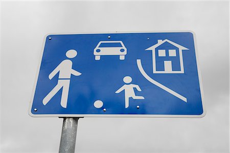 symbol cautious - Close-up of Street Sign, Berlin, Germany Stock Photo - Premium Royalty-Free, Code: 600-02637322