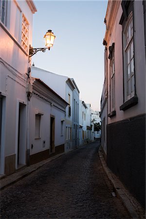Rue, Lagos, Algarve, Portugal Photographie de stock - Premium Libres de Droits, Code: 600-02638113