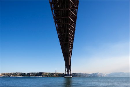 rio tejo - 25th of April Bridge, Lisbon, Portugal Stock Photo - Premium Royalty-Free, Code: 600-02638127