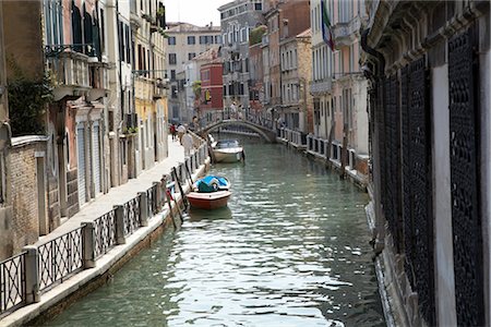 estrecho (angosto) - Canal, Venise, Vénétie, Italie Photographie de stock - Premium Libres de Droits, Code: 600-02633555