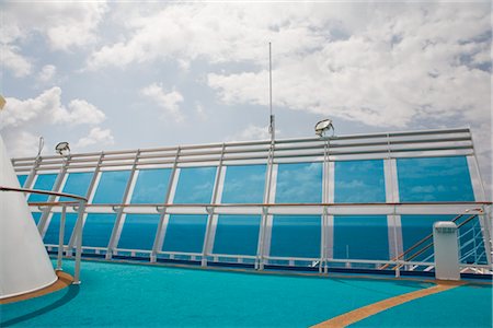 Exercise Deck, Cruise Ship Stock Photo - Premium Royalty-Free, Code: 600-02633824