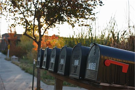 poste (courrier) - Rangée de boîtes aux lettres, Ashland, Oregon, Etats-Unis Photographie de stock - Premium Libres de Droits, Code: 600-02645589