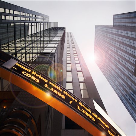 Looking Up at Reuters Building, Toronto, Ontario, Canada Foto de stock - Sin royalties Premium, Código: 600-02659684