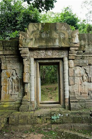 Structure at Angkor Thom Near Baphuon, Angkor, Cambodia Stock Photo - Premium Royalty-Free, Code: 600-02669486
