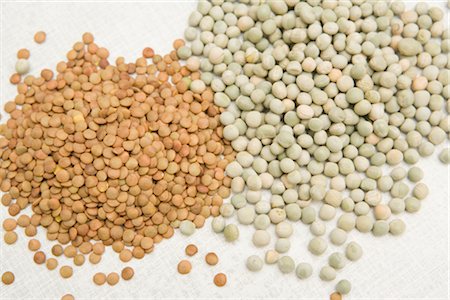 simsearch:600-02738516,k - Lentils and Peas Stock Photo - Premium Royalty-Free, Code: 600-02660167