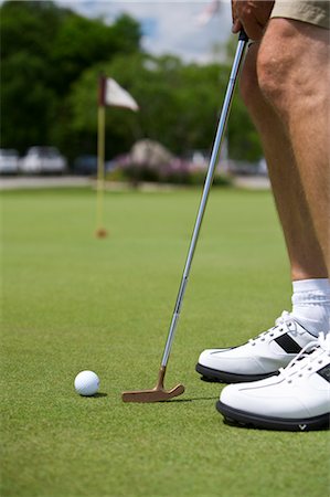 Man Golfing, Burlington, Ontario, Canada Stock Photo - Premium Royalty-Free, Code: 600-02670267