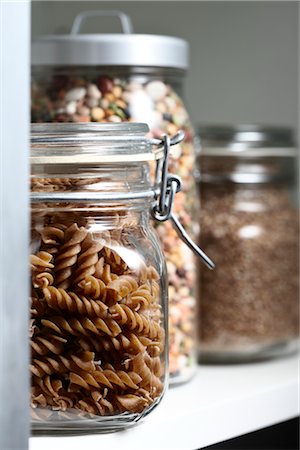 Dry Ingredients in Glass Jars Fotografie stock - Premium Royalty-Free, Codice: 600-02670478