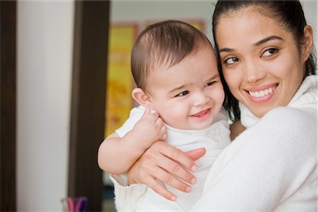 simsearch:400-04172206,k - Glückliche Mutter mit Baby Stockbilder - Premium RF Lizenzfrei, Bildnummer: 600-02671225