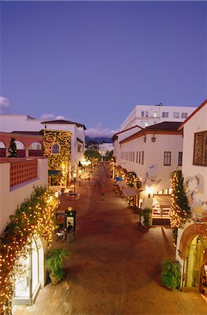 spanish courtyards photos - Paseo Nuevo Shopping Center Decorated with Holiday Lights, Santa Barbara, California, USA Stock Photo - Premium Royalty-Free, Code: 600-02686542