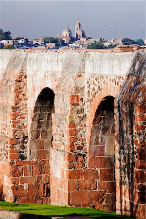 Aqueduct, Queretaro, Mexico Stock Photo - Premium Royalty-Free, Code: 600-02694272