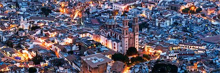 Aerial View of Church of Santa Prisca, Taxco, Guerrero, Mexico Stock Photo - Premium Royalty-Free, Code: 600-02694349