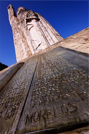 Statue of Morelos on Janitzio Island, Patzcuaro, Michoacan, Mexico Stock Photo - Premium Royalty-Free, Code: 600-02694352