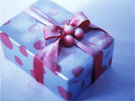 simsearch:700-00796156,k - Still Life of Christmas Present Stock Photo - Premium Royalty-Free, Code: 600-02698429