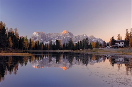 Lago di Antorno, Dolomites, Sorapis Mountain, Belluno Province, Veneto, Italy Foto de stock - Sin royalties Premium, Código: 600-02693559