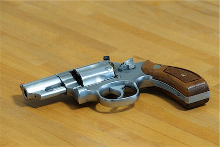 revólver - 357 Magnum Foto de stock - Sin royalties Premium, Código: 600-02702774