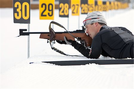 Nahaufnahme der männlichen Biathlon-Sportler, Zielscheibenschießen, Whistler, Britisch-Kolumbien, Kanada Stockbilder - Premium RF Lizenzfrei, Bildnummer: 600-02757286