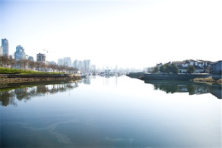 reflet - Anse de False Creek, Vancouver, Colombie-Britannique, Canada Photographie de stock - Premium Libres de Droits, Code: 600-02786898